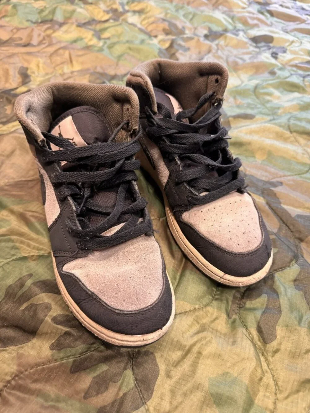 Nike Air Jordan 1 Mid SE GS Medium Olive Off Noir - Youth 6Y